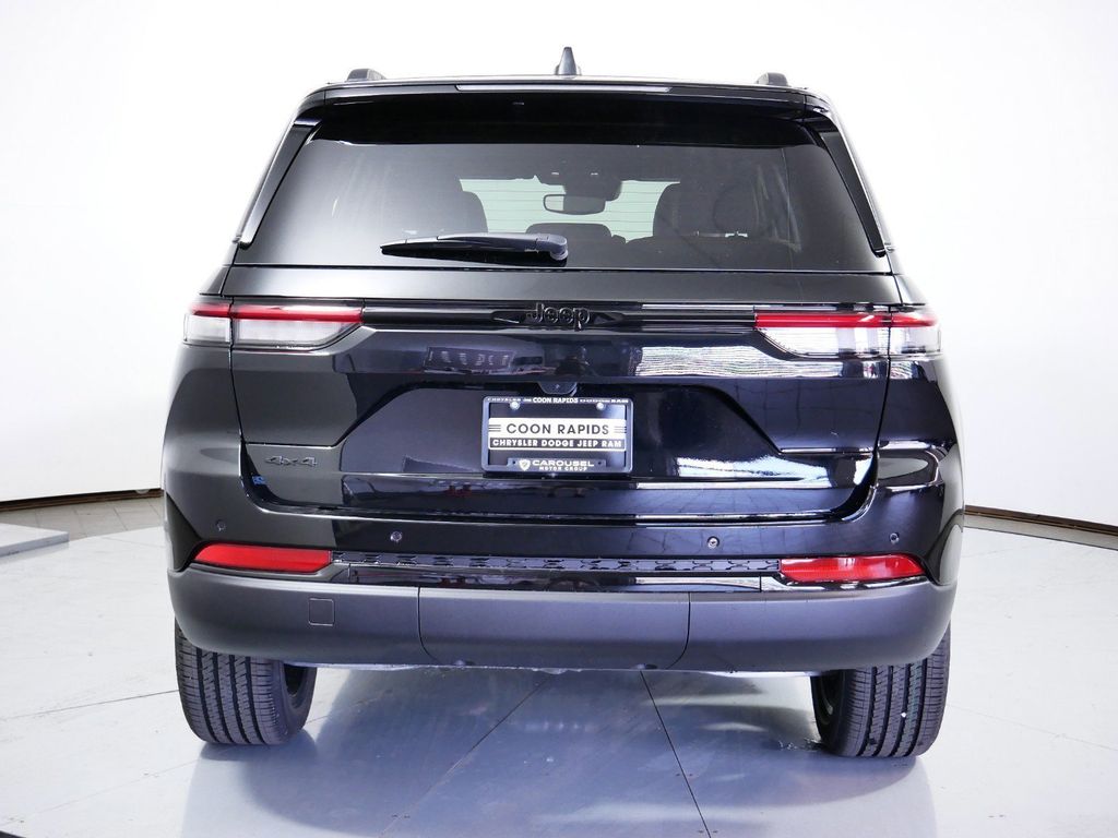 Thumbnail: 2024 Jeep Grand Cherokee - 12