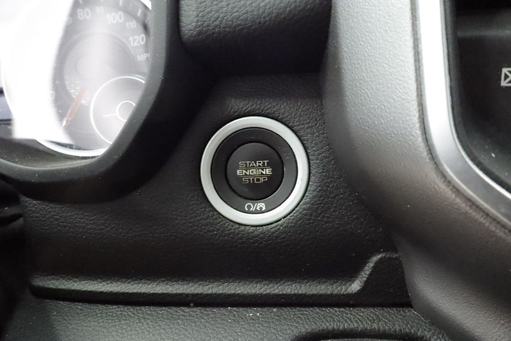 Thumbnail: 2019 RAM 1500 - 32
