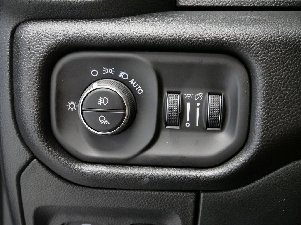 Thumbnail: 2026 RAM 1500 - 20