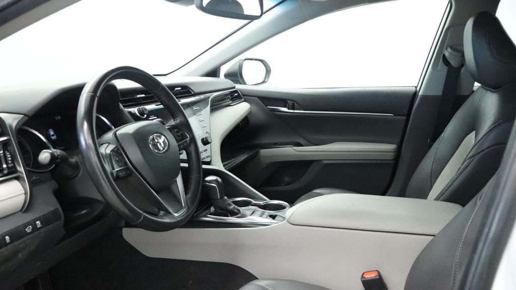 Thumbnail: 2020 Toyota Camry - 23