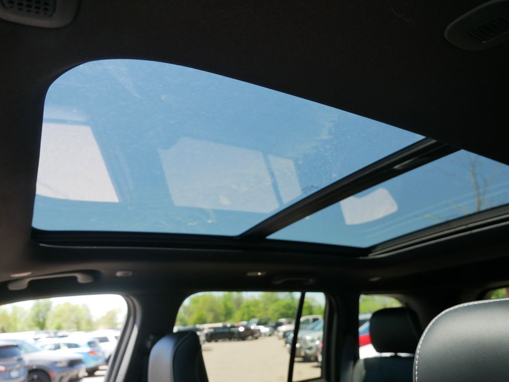 Thumbnail: 2025 Jeep Grand Cherokee - 47