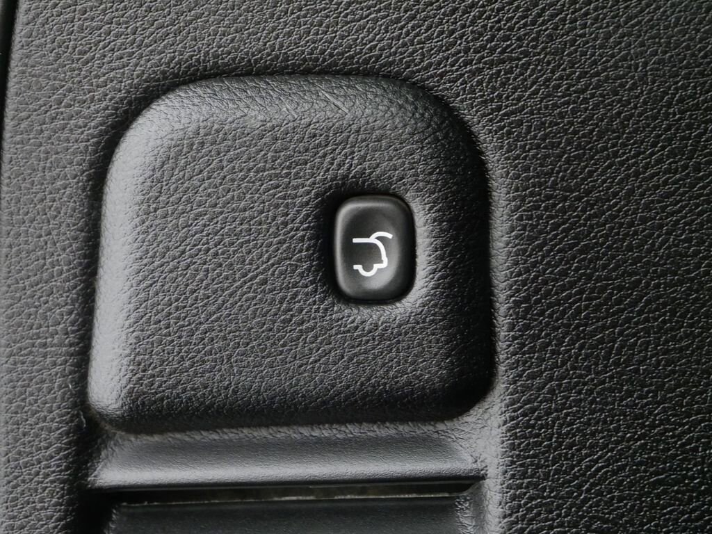 2012 Jeep Grand Cherokee Laredo 10