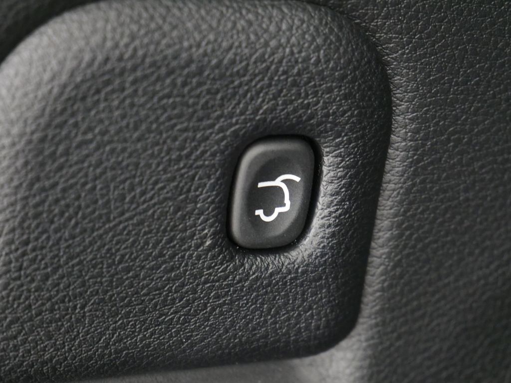 Thumbnail: 2022 Jeep Grand Cherokee - 13