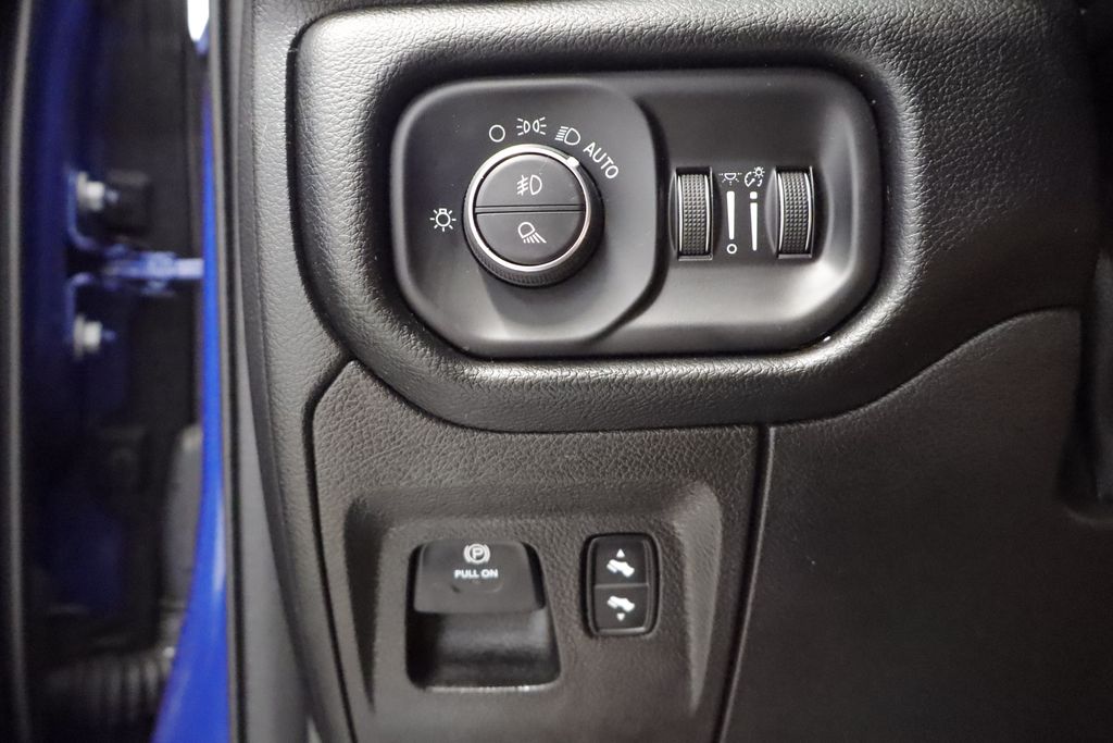 Thumbnail: 2019 RAM 1500 - 25