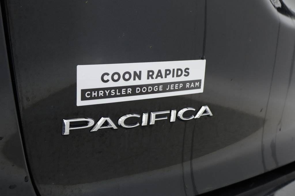 Thumbnail: 2023 Chrysler Pacifica - 16