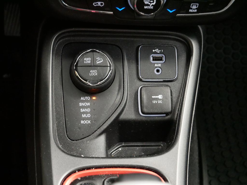 Thumbnail: 2020 Jeep Compass - 29
