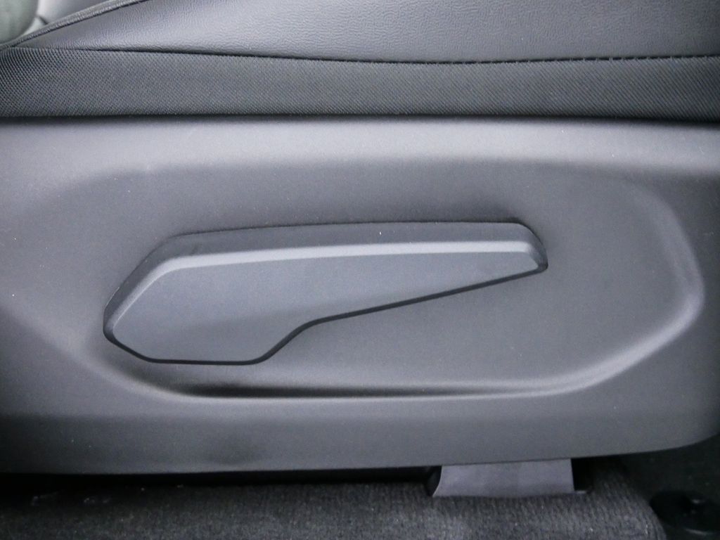 Thumbnail: 2024 Jeep Grand Cherokee - 26