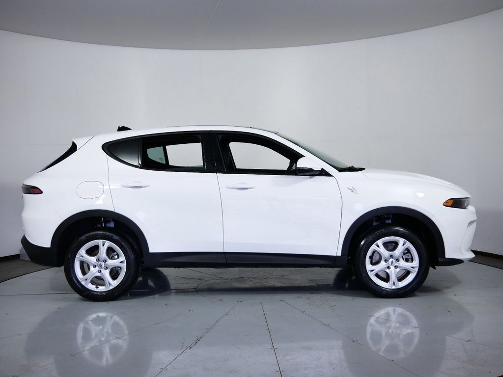 Thumbnail: 2024 Dodge Hornet - 9