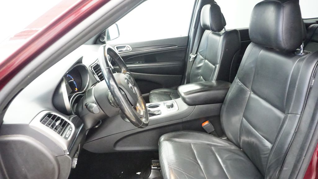 Thumbnail: 2021 Jeep Grand Cherokee - 28