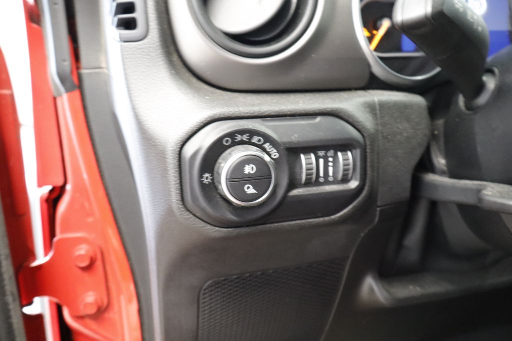 Thumbnail: 2020 Jeep Gladiator - 29