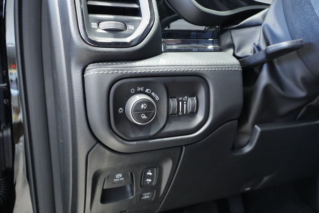 Thumbnail: 2026 RAM 1500 - 23
