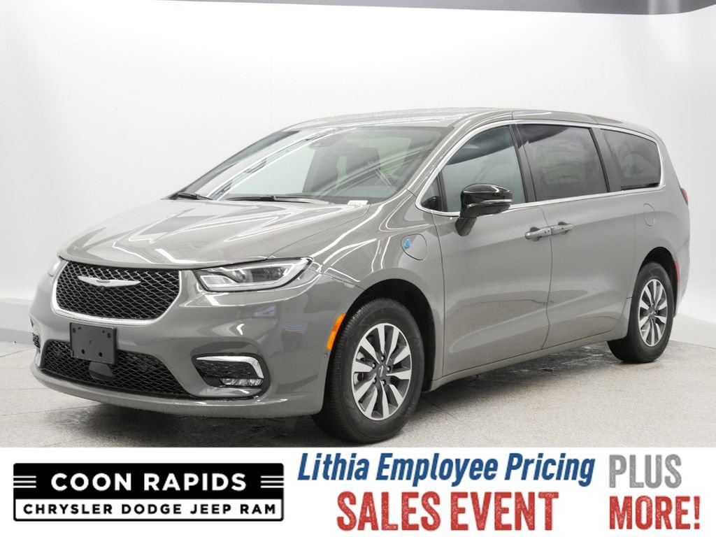 2025 Chrysler Pacifica Hybrid Select -
                  Coon Rapids, MN