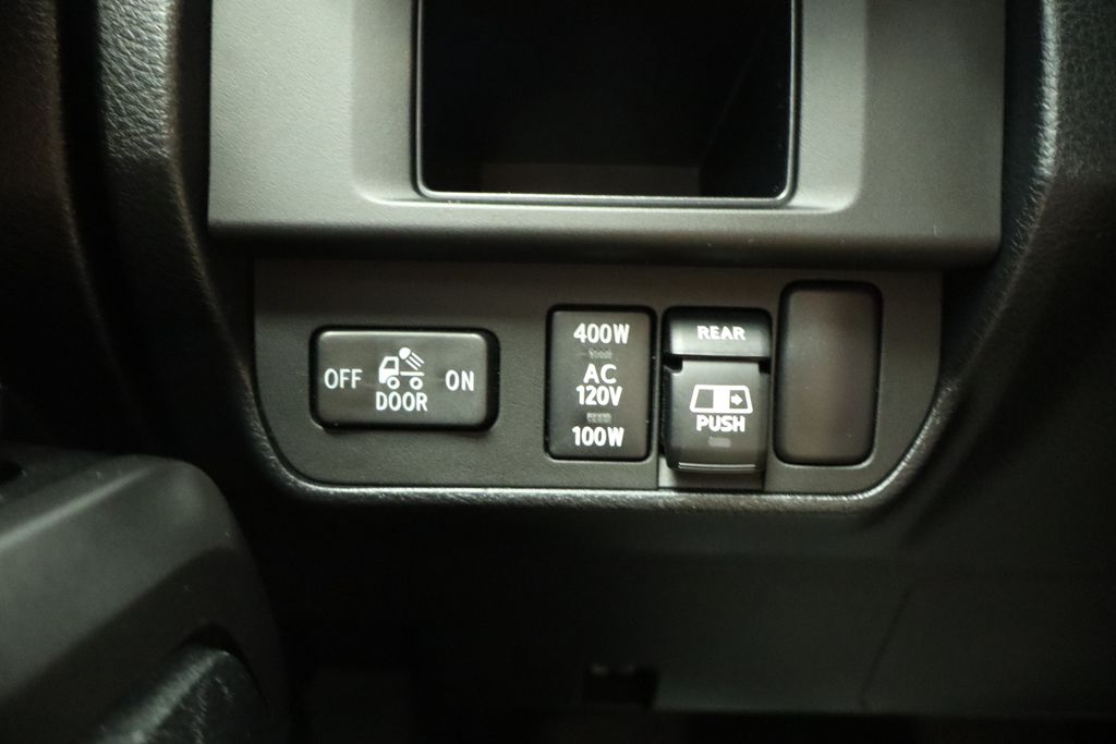 Thumbnail: 2017 Toyota Tacoma - 38