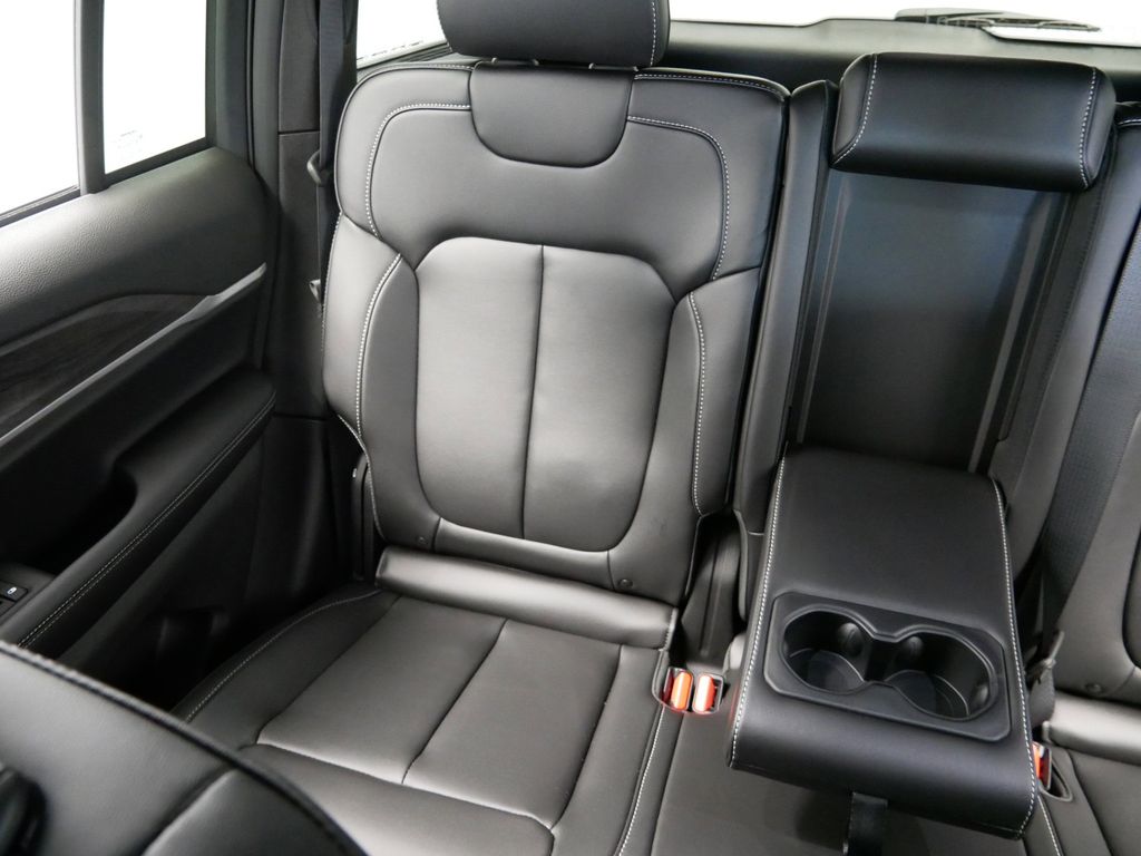 Thumbnail: 2025 Jeep Grand Cherokee - 20