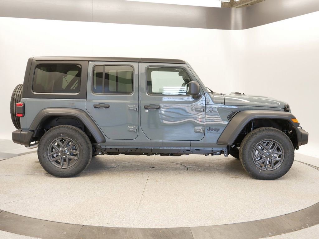 Thumbnail: 2025 Jeep Wrangler - 9