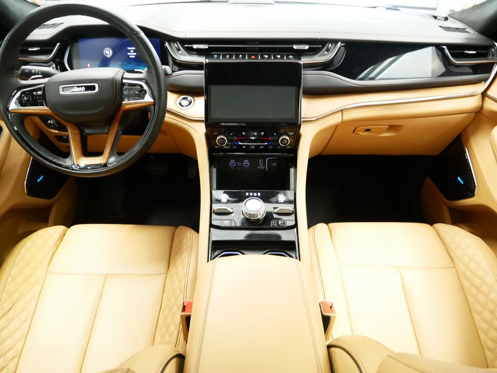 Thumbnail: 2023 Jeep Grand Cherokee - 8