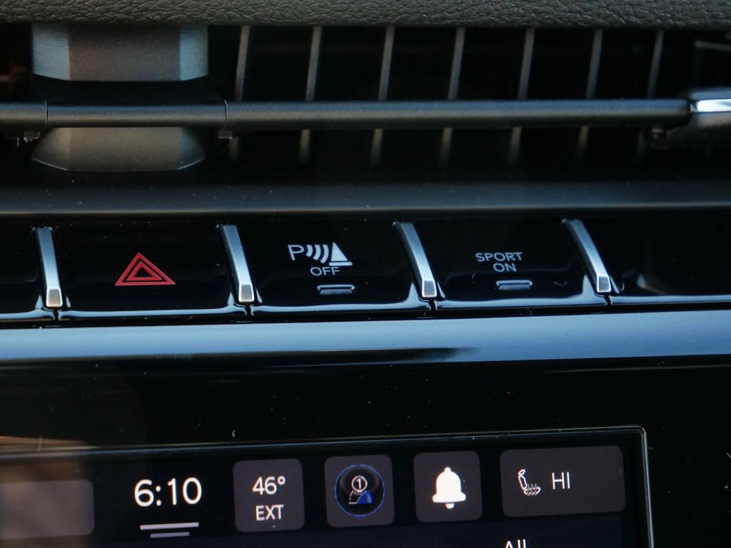 Thumbnail: 2025 Jeep Grand Cherokee - 37