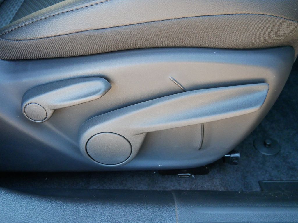 Thumbnail: 2026 Jeep Compass - 23