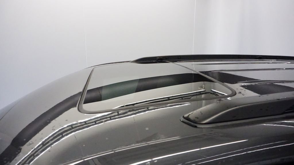 Thumbnail: 2023 Jeep Grand Cherokee - 40