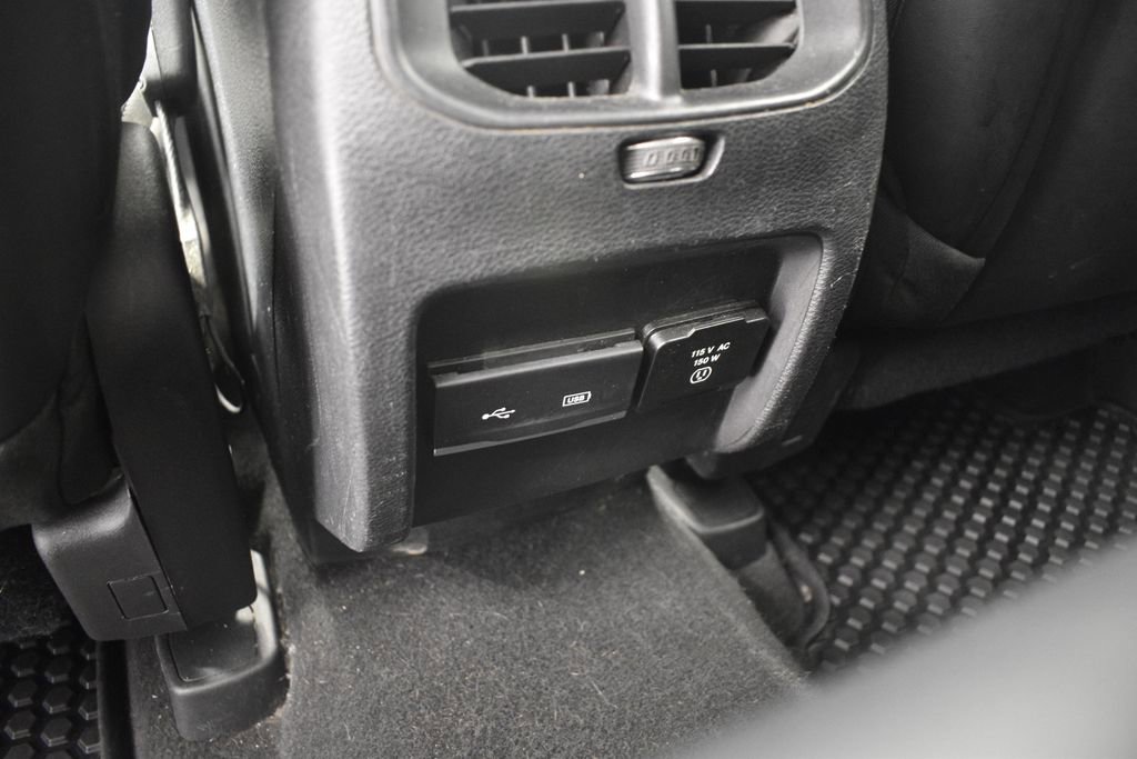 Thumbnail: 2019 Jeep Cherokee - 27