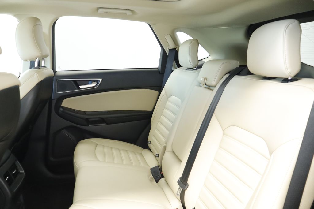 Thumbnail: 2023 Ford Edge - 22