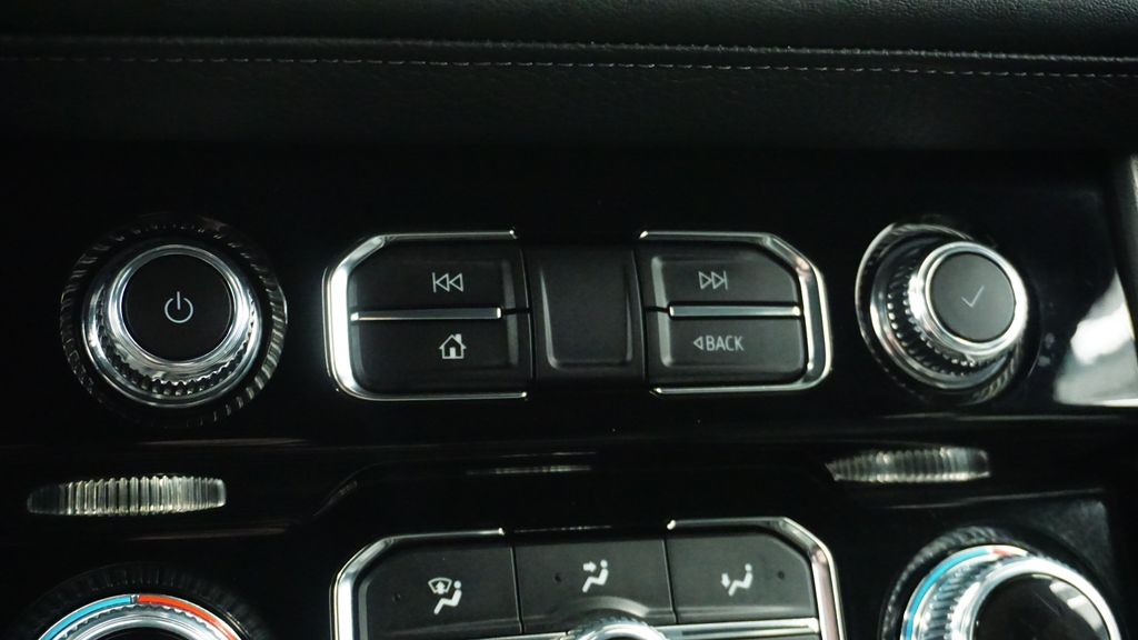 Thumbnail: 2021 GMC Yukon - 38