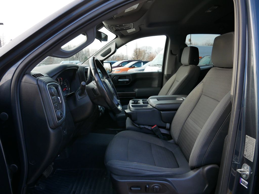 Thumbnail: 2019 Chevrolet Silverado 1500 - 3