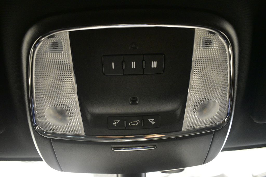 Thumbnail: 2021 Jeep Grand Cherokee - 37