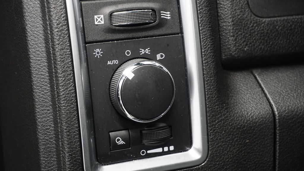 Thumbnail: 2021 RAM 1500 Classic - 29