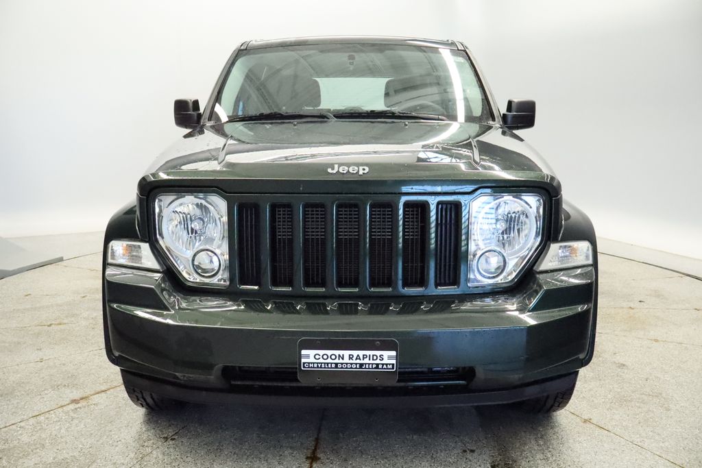 Thumbnail: 2012 Jeep Liberty - 9