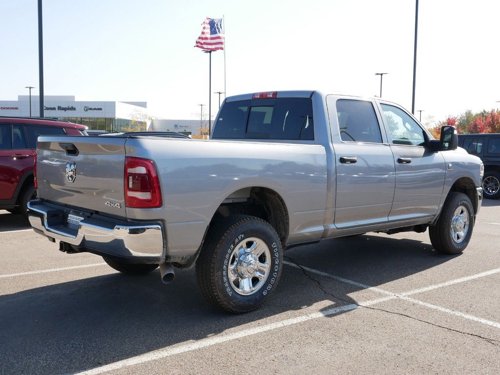 Thumbnail: 2024 RAM 3500 - 10