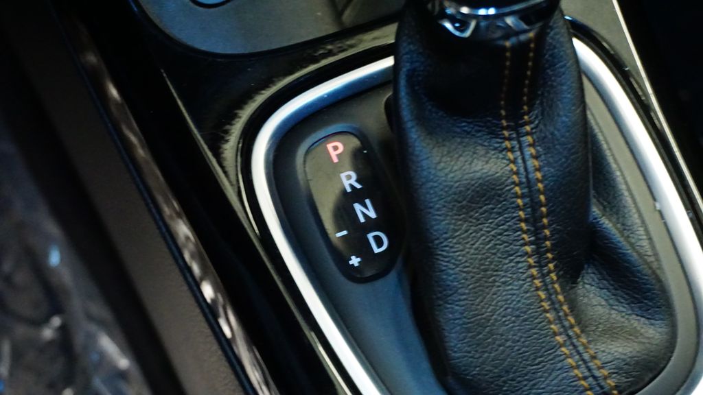 Thumbnail: 2019 Jeep Compass - 32