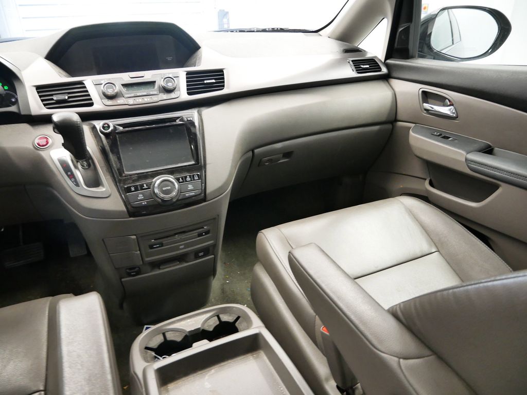 Thumbnail: 2015 Honda Odyssey - 24