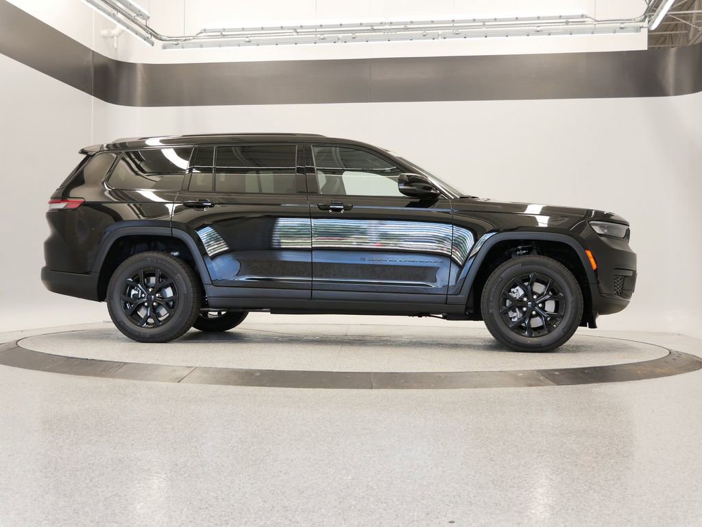 Thumbnail: 2025 Jeep Grand Cherokee L - 9