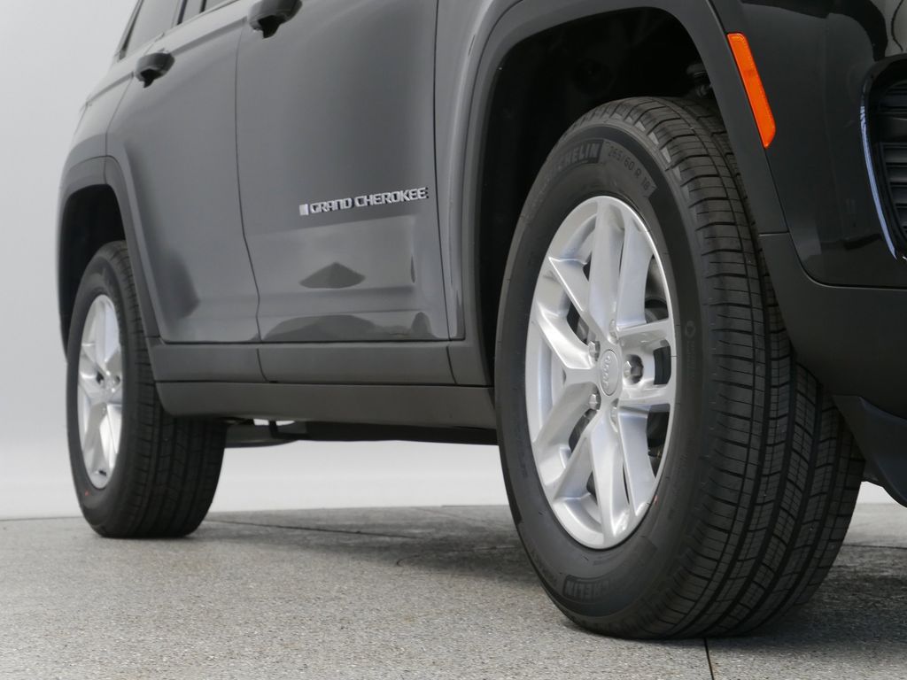 Thumbnail: 2025 Jeep Grand Cherokee - 7