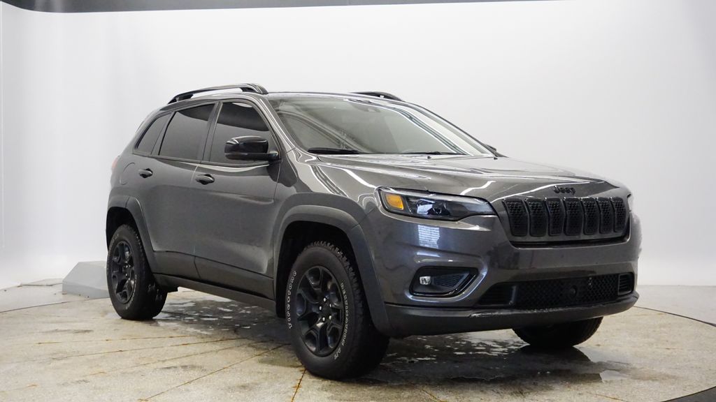 Thumbnail: 2022 Jeep Cherokee - 9