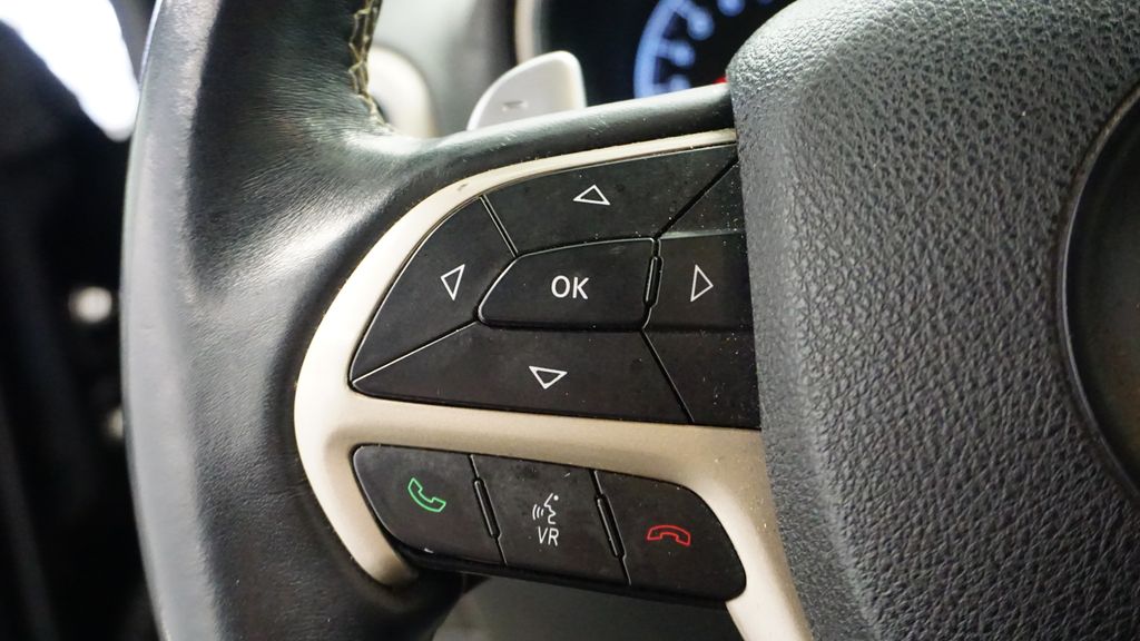 Thumbnail: 2017 Jeep Grand Cherokee - 37