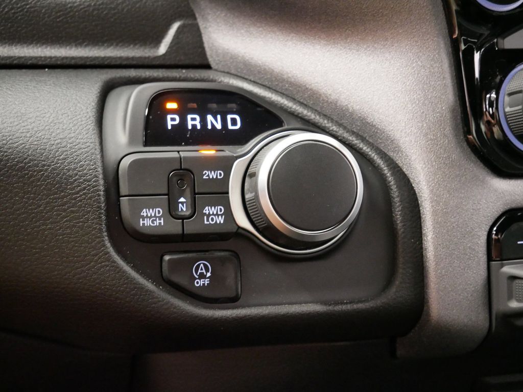Thumbnail: 2025 RAM 1500 - 28