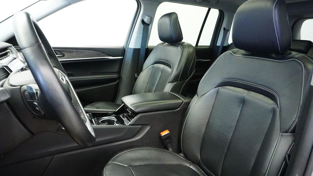 Thumbnail: 2022 Jeep Grand Cherokee - 27