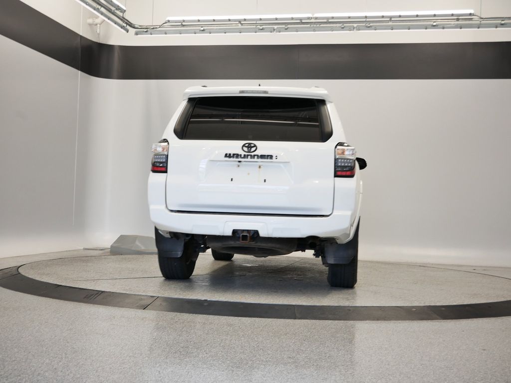 Thumbnail: 2020 Toyota 4Runner - 4