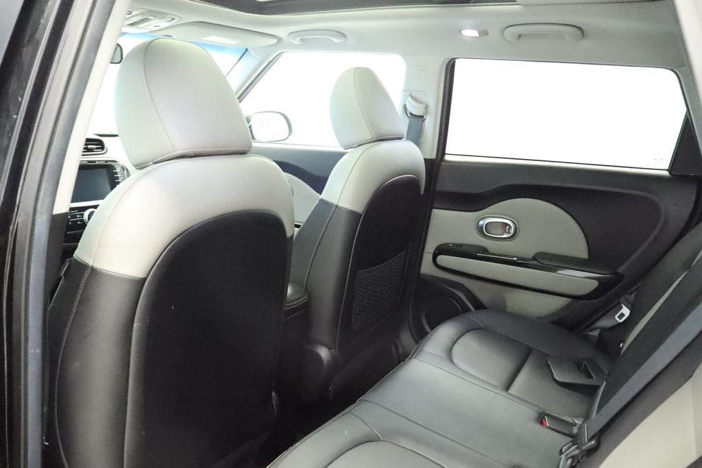 Thumbnail: 2016 Kia Soul - 22