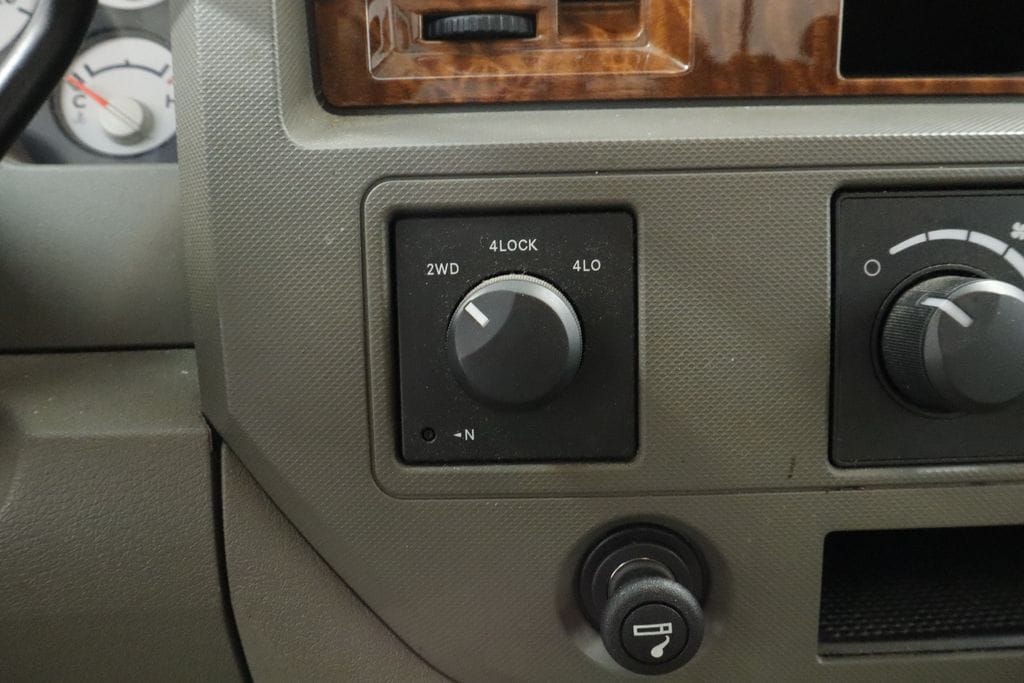 Thumbnail: 2006 Dodge Ram 1500 - 29