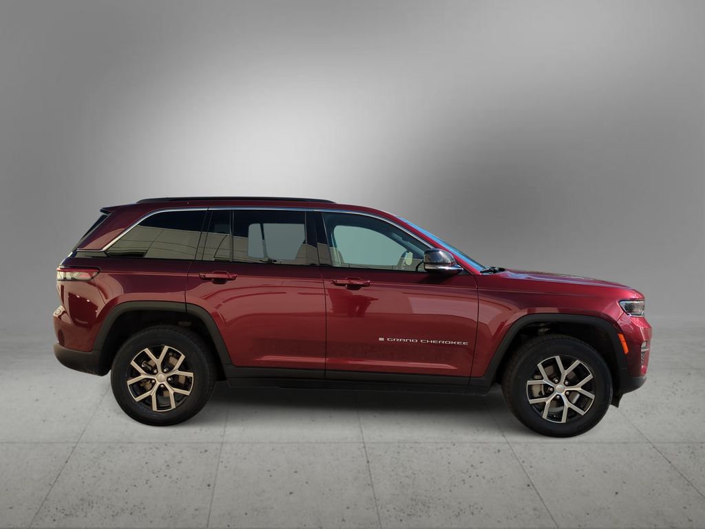 Thumbnail: 2024 Jeep Grand Cherokee - 9