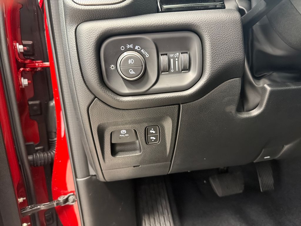 Thumbnail: 2026 RAM 1500 - 29