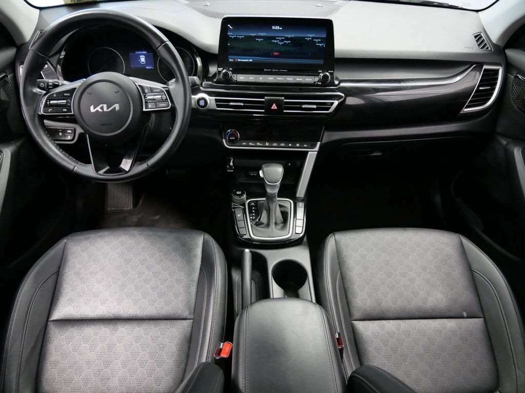 Thumbnail: 2022 Kia Seltos - 18