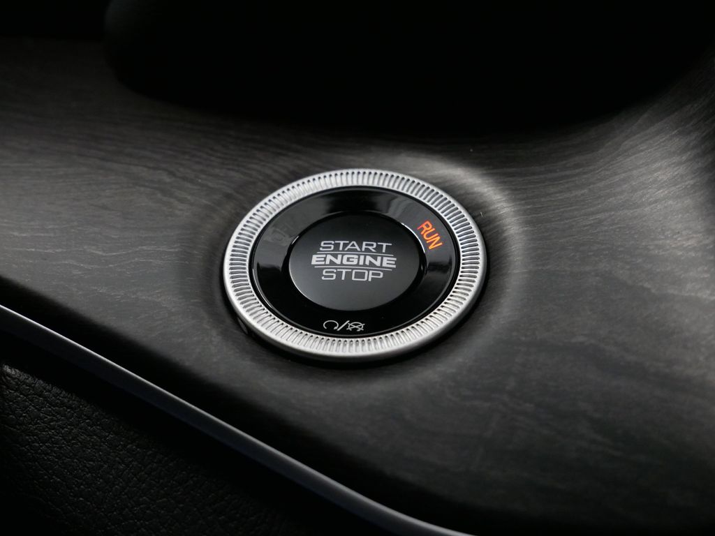 Thumbnail: 2025 Jeep Grand Cherokee - 41