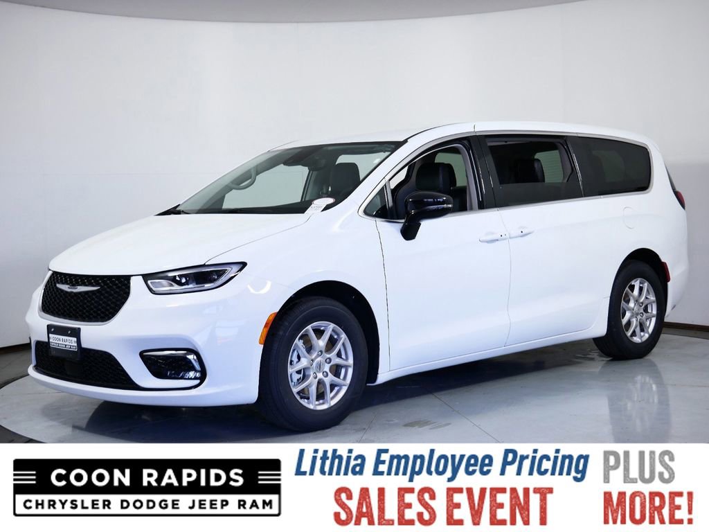 2024 Chrysler Pacifica Touring L -
                  Coon Rapids, MN