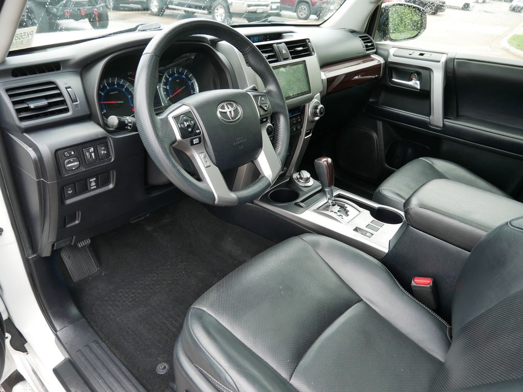 Thumbnail: 2019 Toyota 4Runner - 14