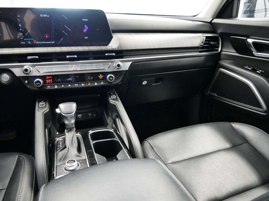 Thumbnail: 2023 Kia Telluride - 28