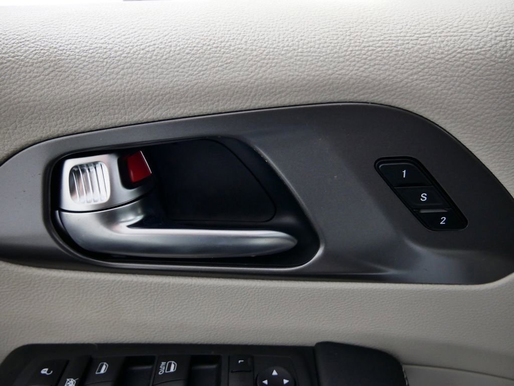 Thumbnail: 2024 Chrysler Pacifica - 36